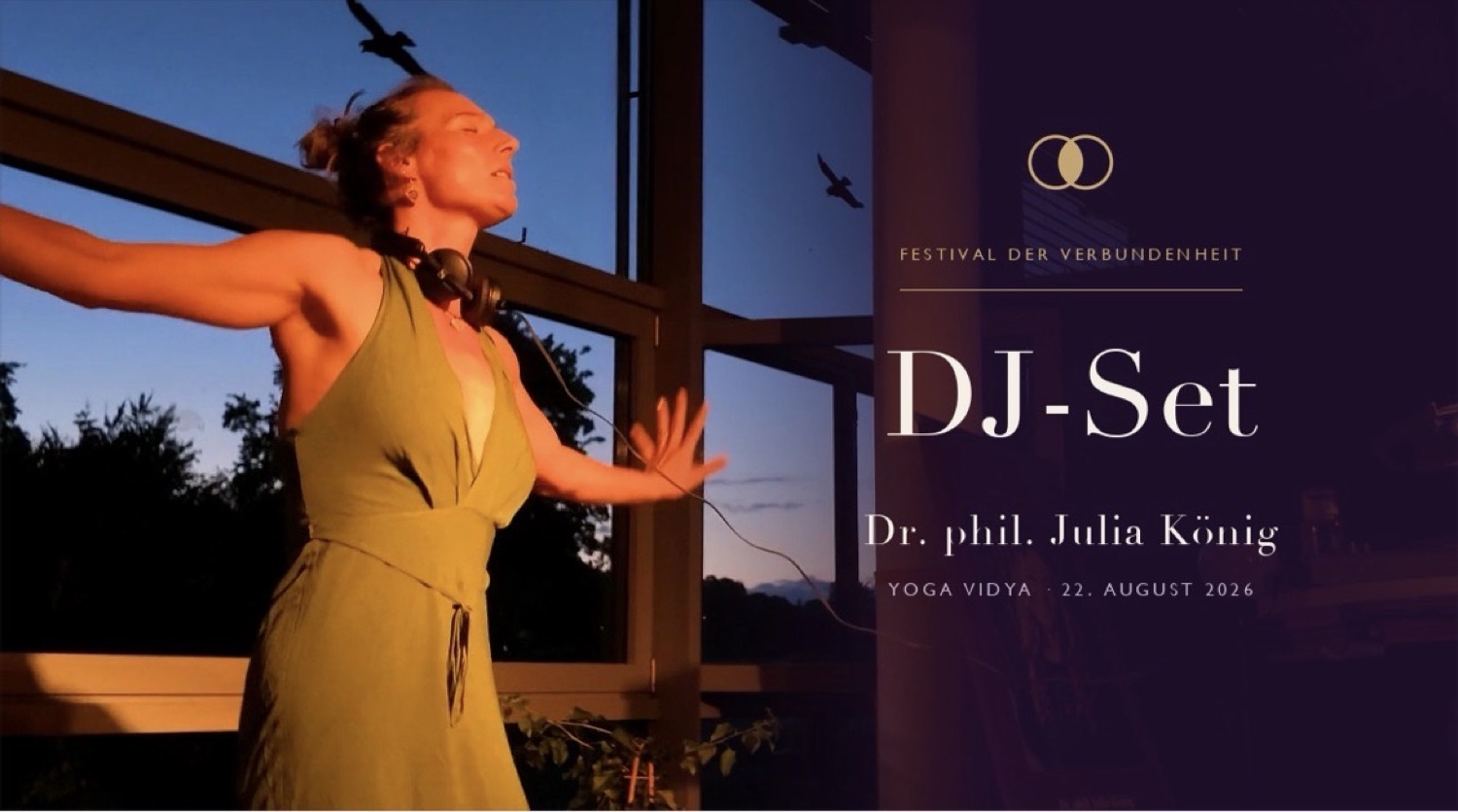 Dr. Julia König beim DJ-Set